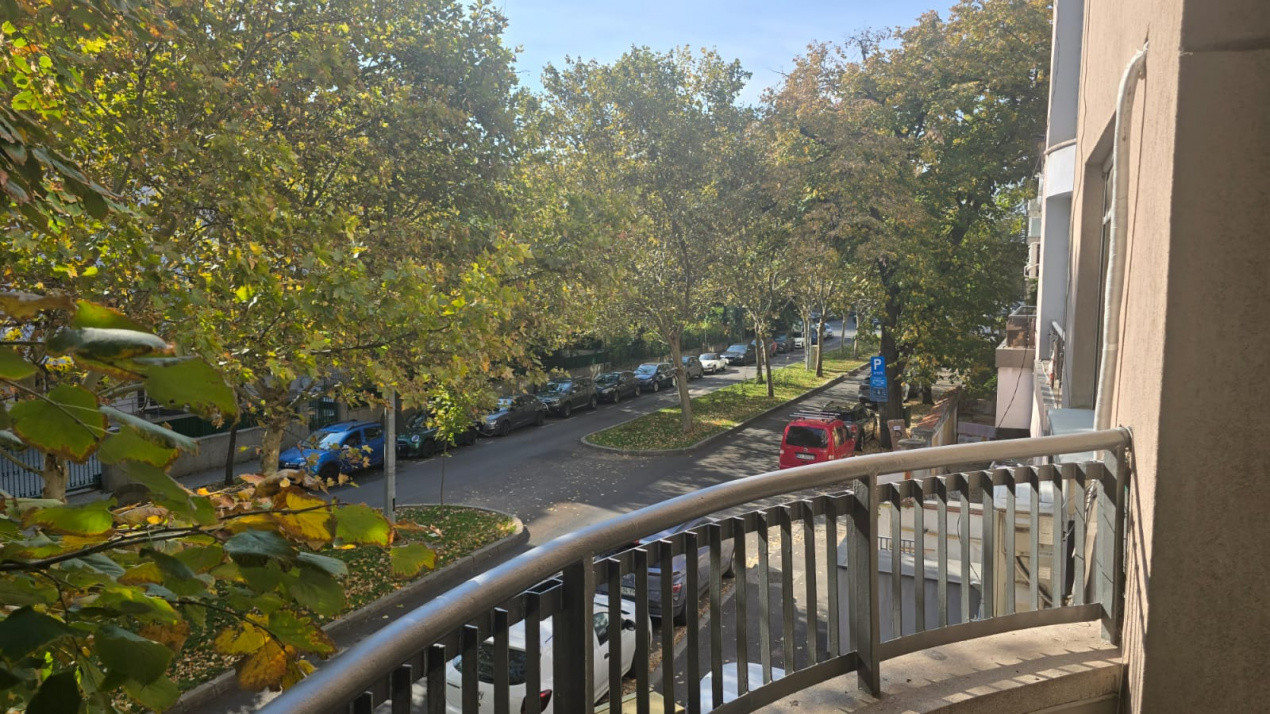 Închiriere apartament Bd. Primaverii - stradal, 5 camere, etaj 1