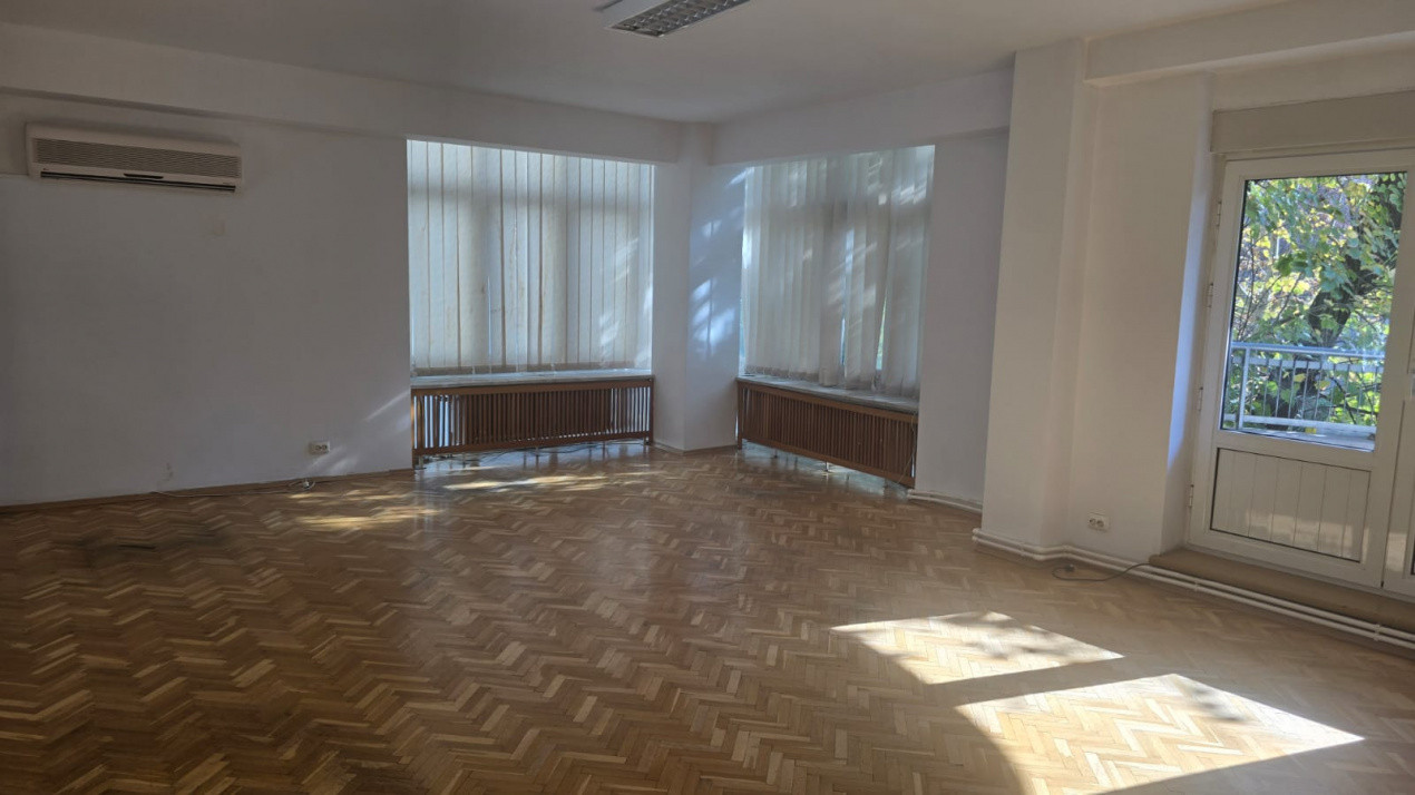 Închiriere apartament Bd. Primaverii - stradal, 5 camere, etaj 1